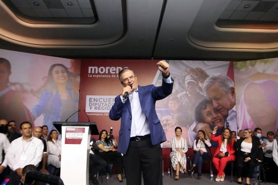 Durente evento en GDL, Marcelo Ebrard aseguró que ya es una 'corcholata reconocida', aunque dijo que no hará actos anticipados de campaña.