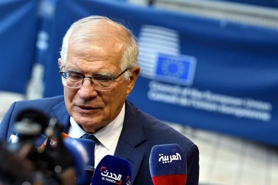 Borrell felicitó a Petro por su victoria en las presidenciales de Colombia.