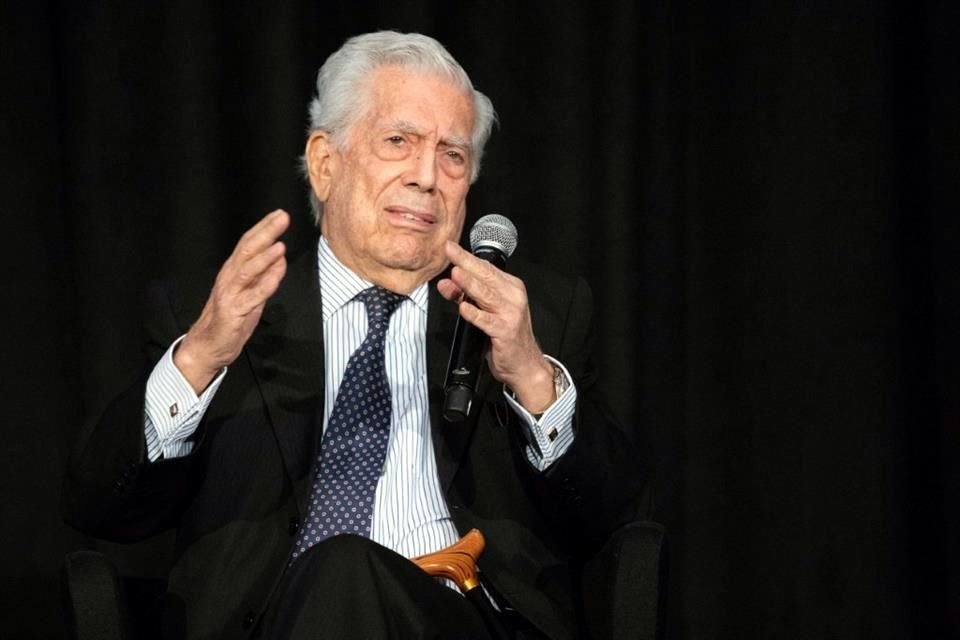 Presentación de la serie de televisión Mario Vargas Llosa, una vida en palabras.