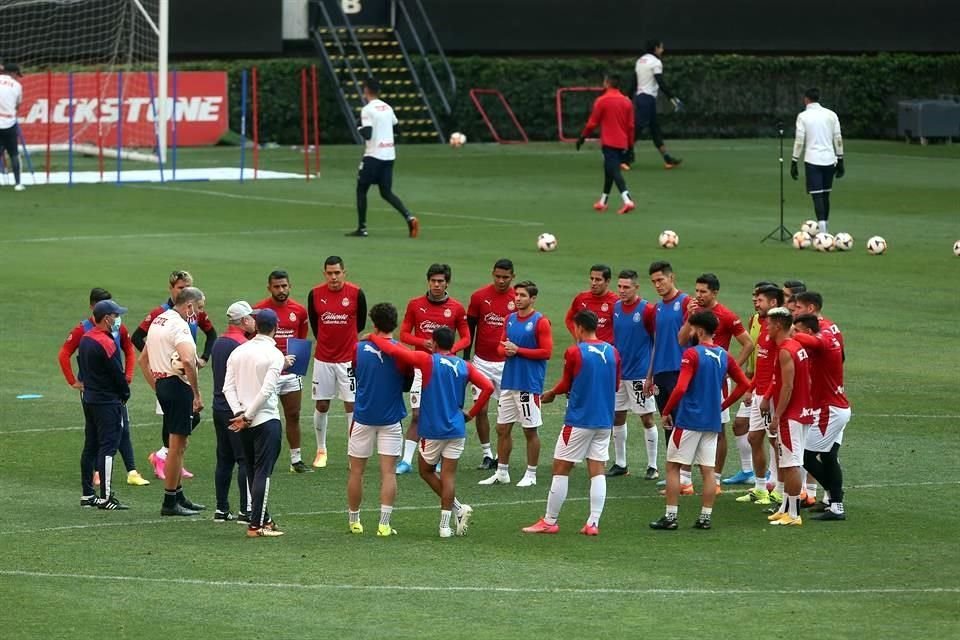El Rebaño entrenó en el Estadio Akron, acompañado de su presidente Amaury Vergara.
