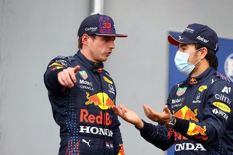 El piloto tapatío adaptaría su estilo de conducción conforme a lo que ve en el taller con su compañero Max Verstappen.