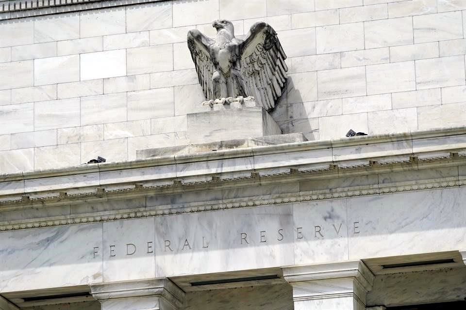 Funcionarios de la Fed están adelantando el momento en que podrían comenzar a reducir el apoyo masivo a la economía estadounidense.