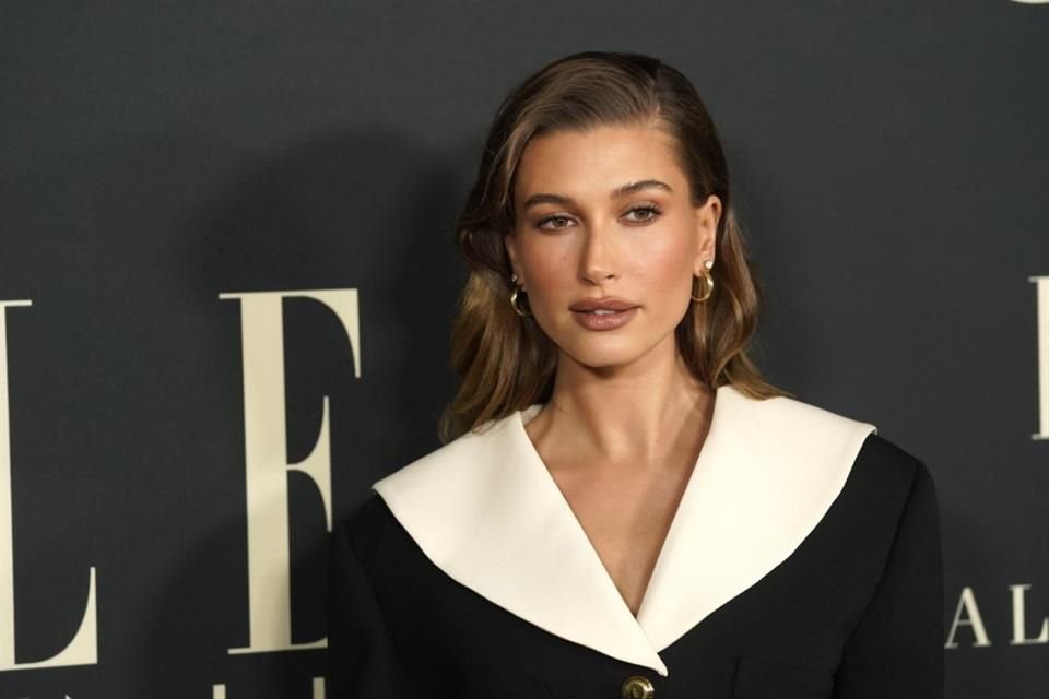 Hailey Bieber fue demandada por registrar su nueva línea de productos para la piel bajo el nombre de 'Rhode', mismo que una marca de ropa.