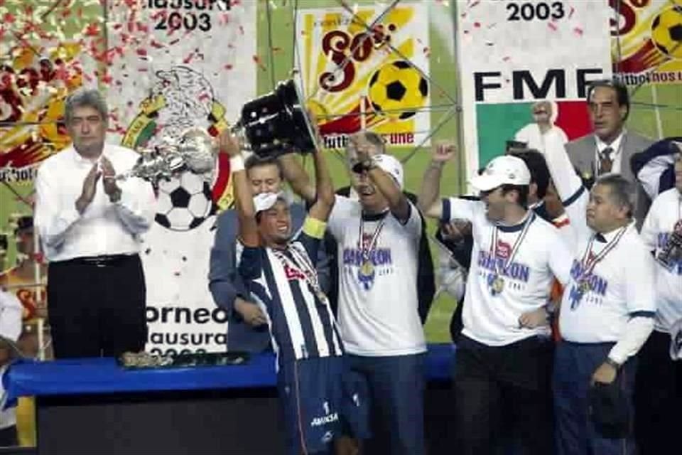 La segunda estrella llegó el 14 de junio del 2003, cuando Rayados superó en el marcador global 3-1 al Morelia para coronarse en el Estadio Morelos.