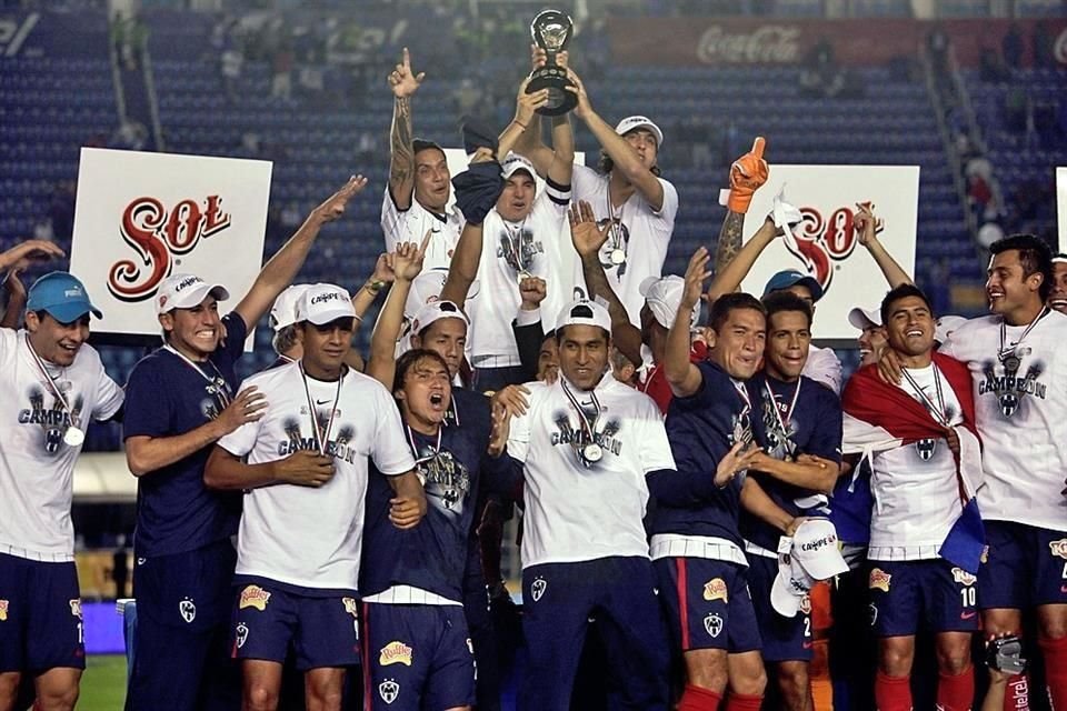 Monterrey volvió a ocupar el trono de la Liga luego de que el 13 de diciembre del 2009 fue campeón venciendo al Cruz Azul con un global de 6-4, levantando el trofeo en el Estadio Azul.