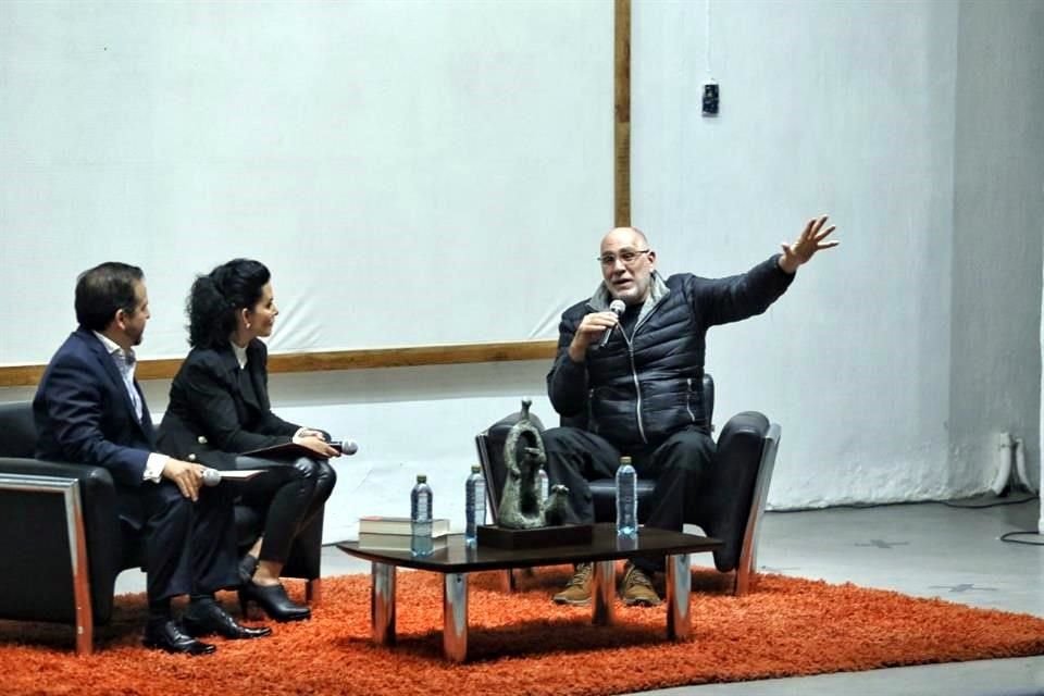 Guillermo Arriaga abordó varios temas en la Cámara de Comercio, como parte de las actividades de Guadalajara Capital Mundial del Libro.