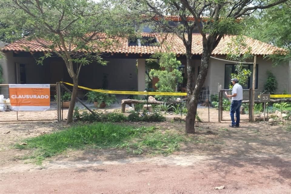 El Ayuntamiento de Zapopan colocó sellos a la casa en construcción en el Área Protegida de El Nixticuil.