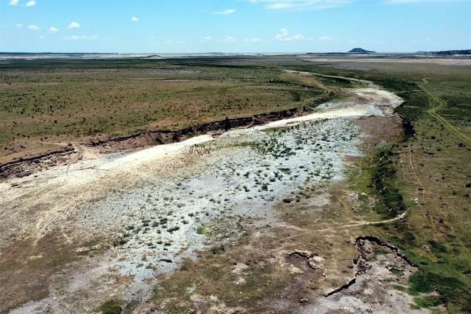Aunque recientemente se registraron lluvias en Linares, los principales afluentes de la Presa hay zonas en las que el agua no alcanzó a llegar.