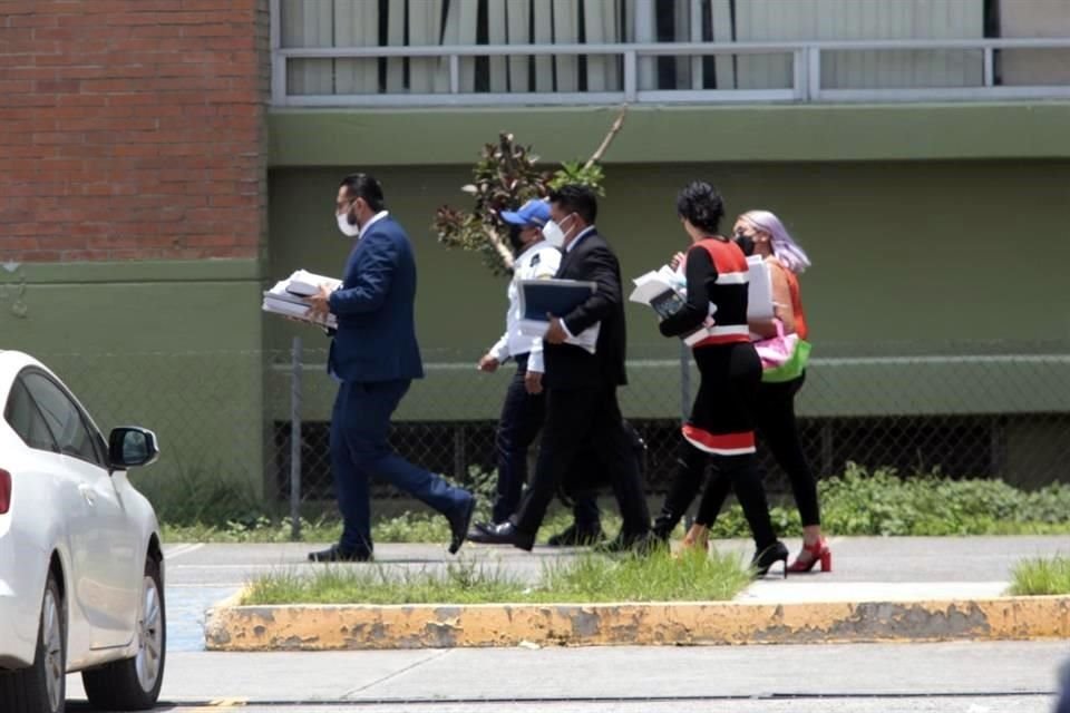 Al ser cuestionado en entrevista con REFORMA sobre quién disparó a la artista, el abogado Damian Saith Martínez reveló que fue una persona que conocían la víctima y el imputado.