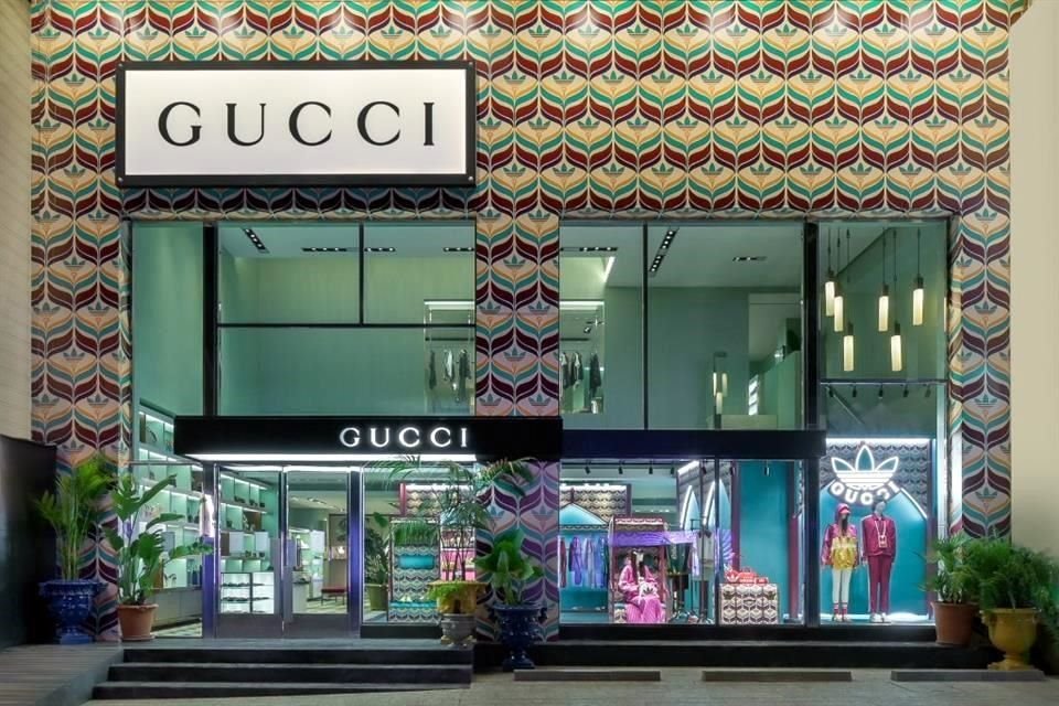 Adidas x Gucci, una colección que fusiona elementos de ambas marcas, abrió tres 'pop-up stores' en CDMX, Guadalajara y Monterrey.