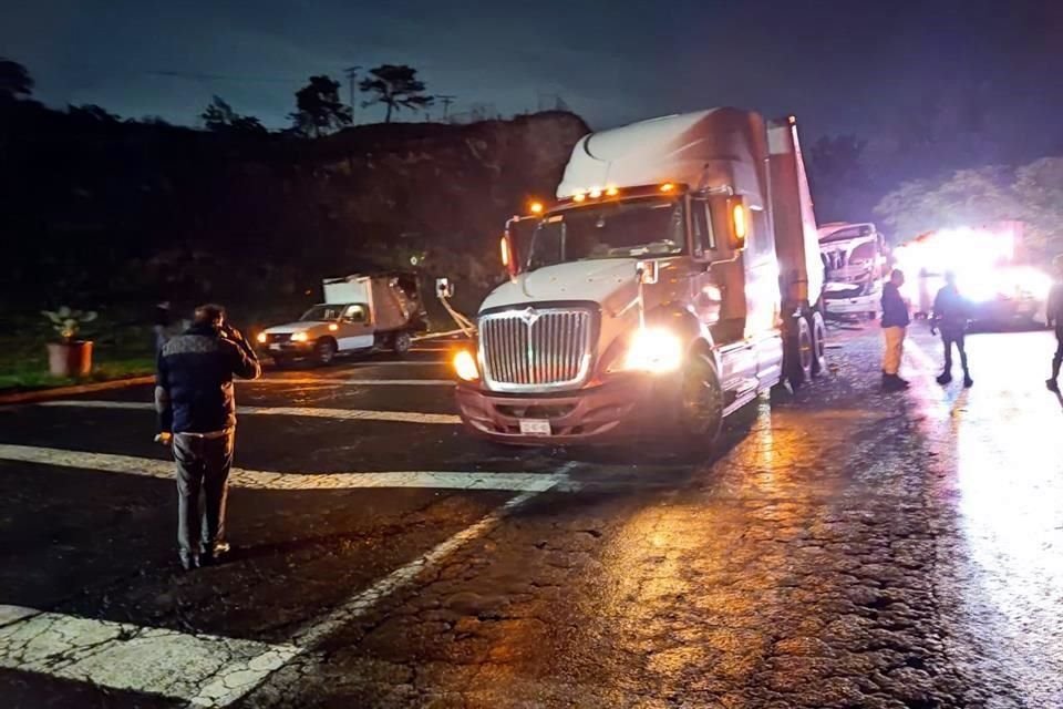 El choque ocurrió en Carretera a Nogales, en el entronque hacia Puerto Vallarta.