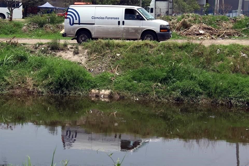 El hallazgo ocurrió aproximadamente a las 12:20 horas de este lunes en un canal ubicado cerca de los cruces de Antiguo Camino a Toluquilla y Acueducto, en la Colonia Vista Hermosa.