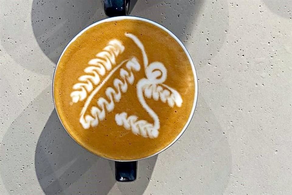 El mexicano Christian Ponce es el único latino entre los 10 mejores de la Competencia Mundial de Arte Latte 2022, realizada en Milán. En foto, uno de sus diseños.