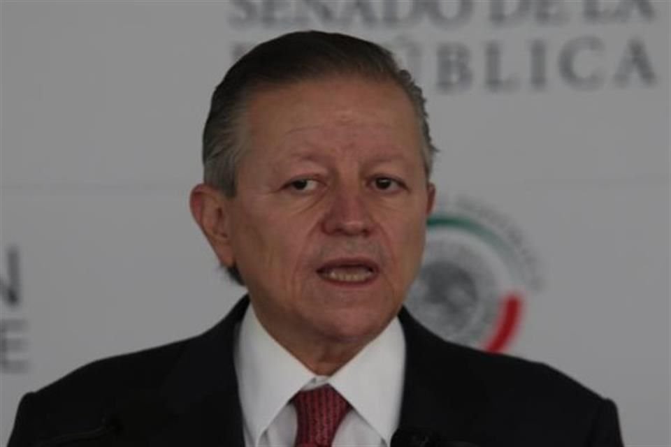 El presidente de la Corte entregó su propuesta al Congreso.