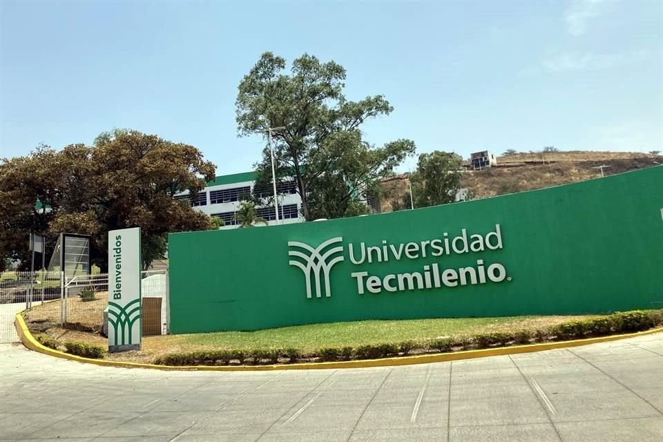 Opera Tecmilenio en Jalisco sin contar con registro en Dirección de Profesiones como lo establece la ley.