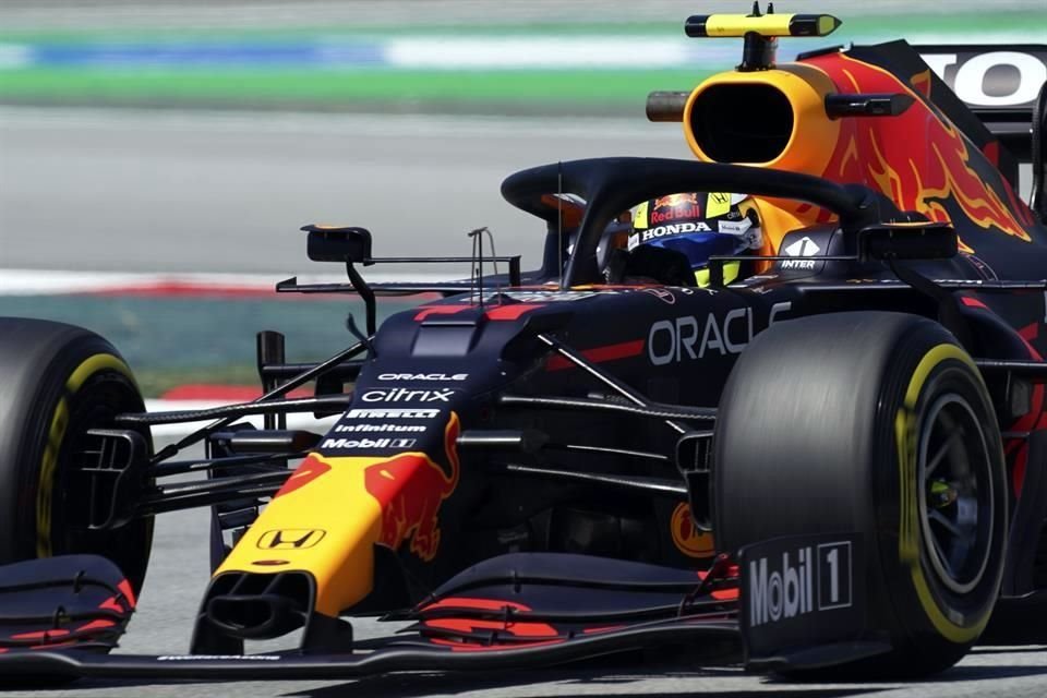 Sergio Pérez se metió hasta la Q3, pero no logró mostrar su mejor velocidad.