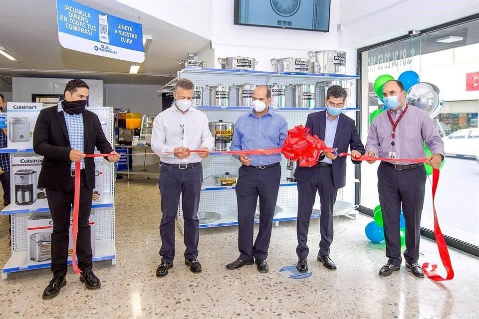 Carlos Montoya, Alfonso Garza, Jesús Rodríguez, Raymundo Rodríguez y Andrés Valverde.