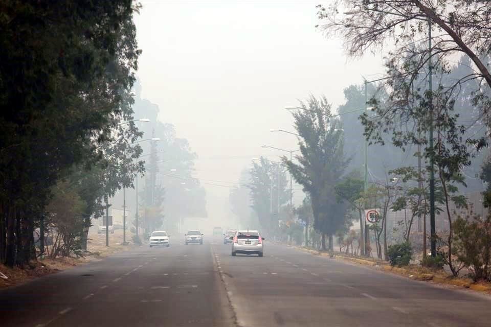 A pesar de que la calidad del aire es extremadamente mala, el Gobernador Alfaro consideró que no es necesario cancelar actividades al aire libre.