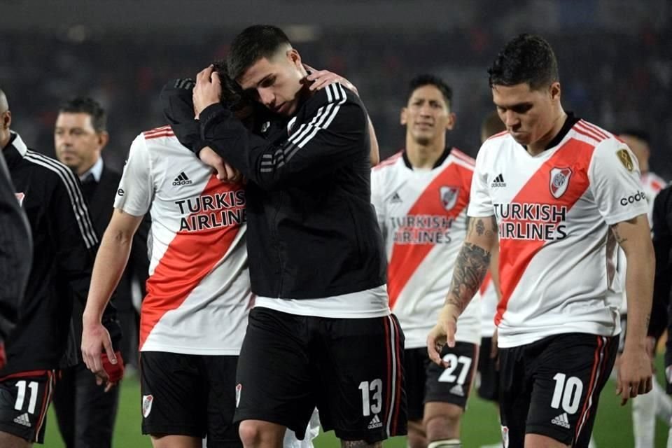 Decepción en River por la eliminación.
