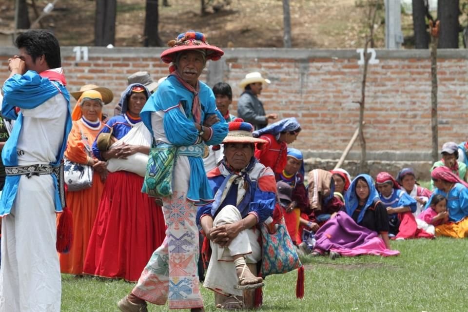 Las comunidades wixárikas del norte de Jalisco establecieron toque de queda., debido a la violencia que azota en esa zona.