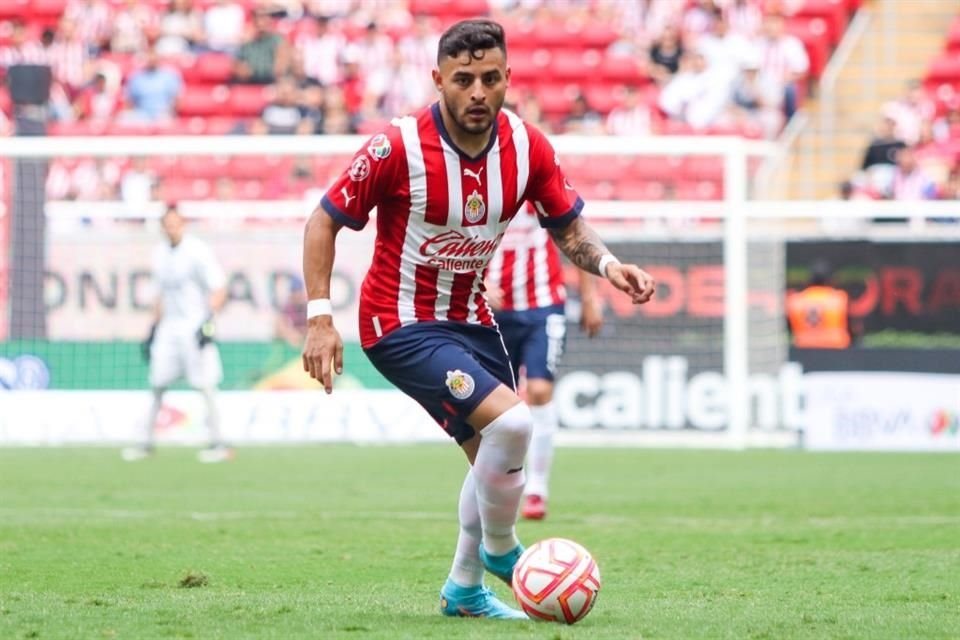 Alexis Vega encabezará esta noche el ataque de las Chivas ante los potosinos.