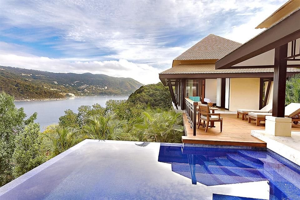 Reserva una larga estadía  en una de las villas de Banyan Tree Cabo Marqués.