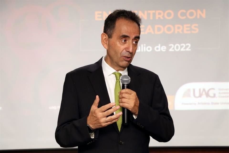 Hugo de la Rosa Peñaloza, Vicerrector Académico de la UAG.