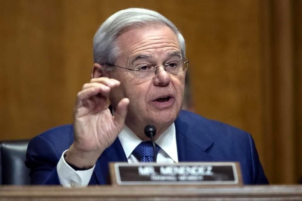 El Senador demócrata Bob Menendez habla durante una audiencia del Senado en 2019.