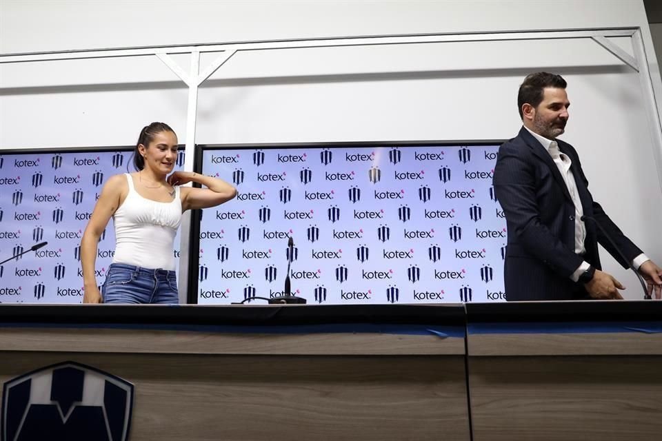 Desireé Monsiváis se despidió en conferencia de prensa.
