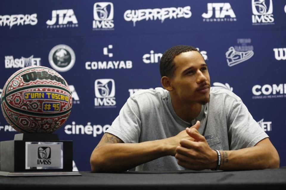 Juan Toscano habló de lo que significa jugar para los Lakers, al lado de LeBron James.