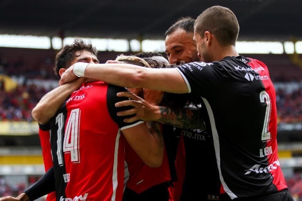 Atlas ganó en su primer partido de local del torneo.
