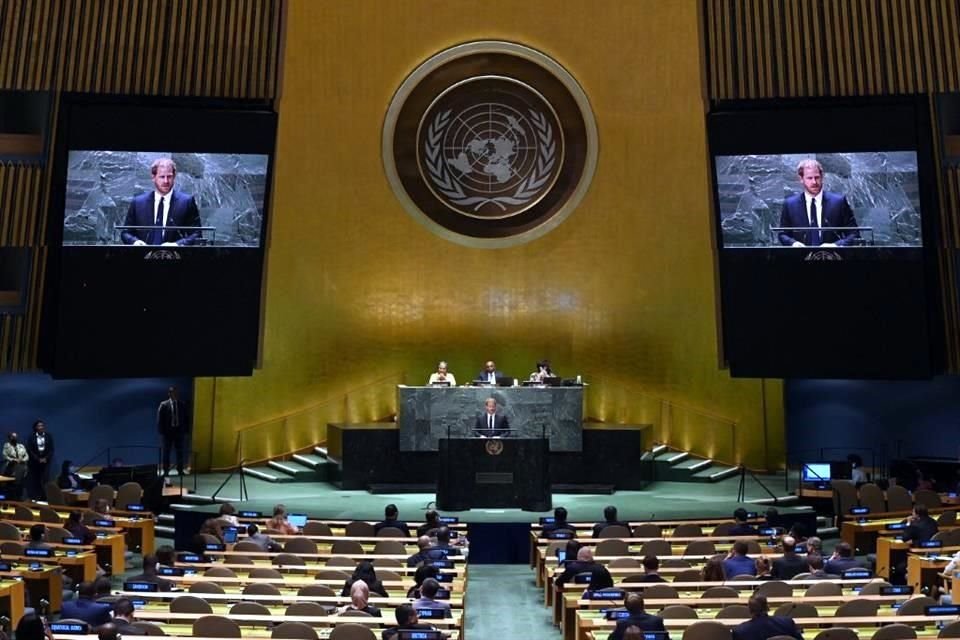 El Príncipe Enrique ofreció un discurso en la sede de la ONU, en donde aseguró que lña democracia y la libertad se encuentran en peligro.