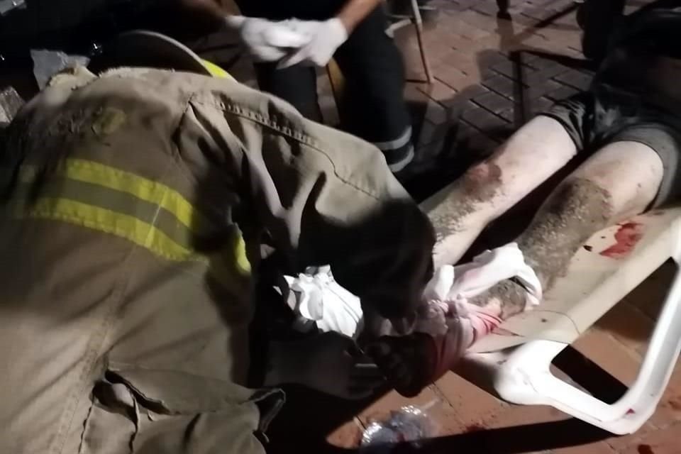 Los paramédicos valoraron a los lesionados y señalaron que estaban en estado regular de salud.