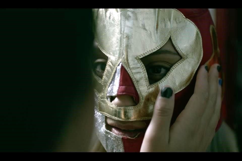 'Sin ti', el nuevo sencillo de Calacas Jazz Band, narra la historia de Juana, una chica de limpieza que ambiciona ser luchadora, pero su condición social no parece jugar a su favor.