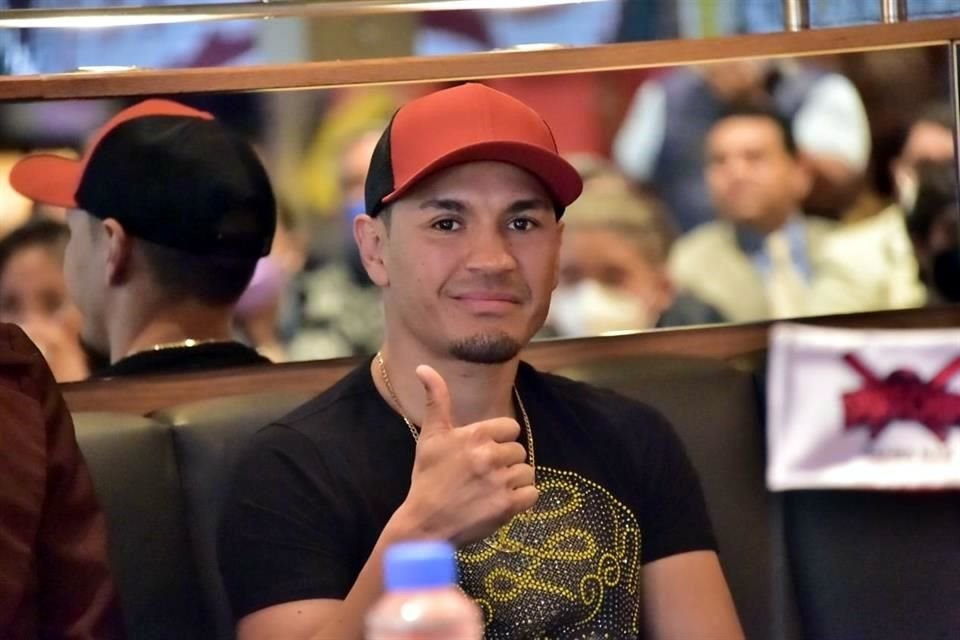 Juan Francisco Estrada confía en que Saúl Álvarez derrotará a Gennady Golovkin.