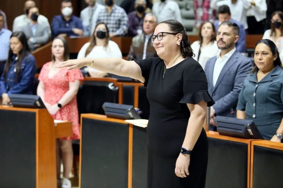 El Congreso designó como nueva titular de CEDHJ a Luz del Carmen Godínez.