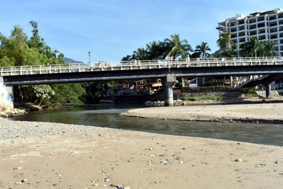 Playa Cuale, una de las consideradas como no aptas para recreación.