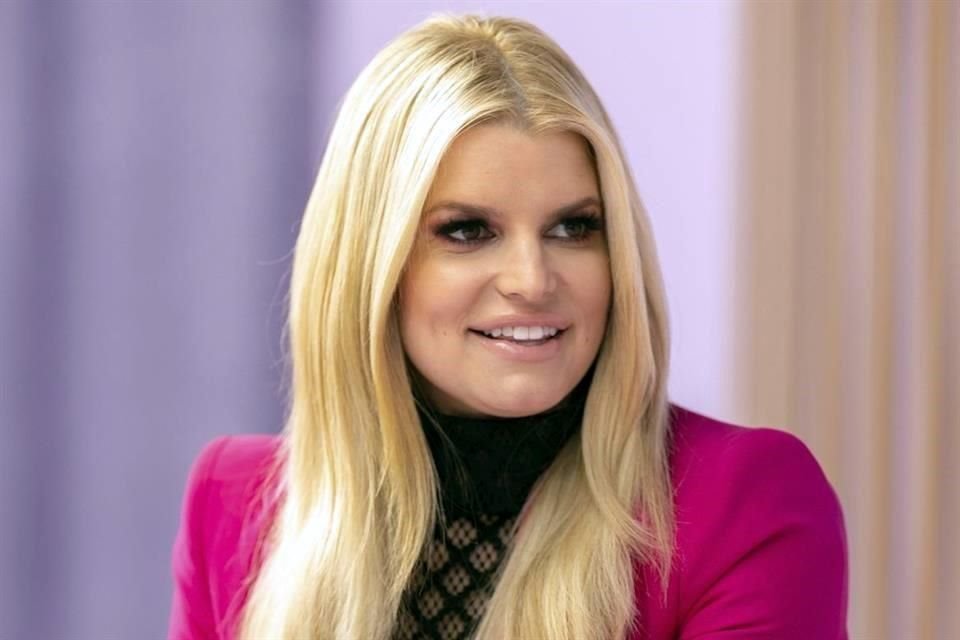 La cantante Jessica Simpson compartió en redes que le dio coronavirus hace varios meses, cuando comenzó a escribir su ensayo, 'Take The Lead'.