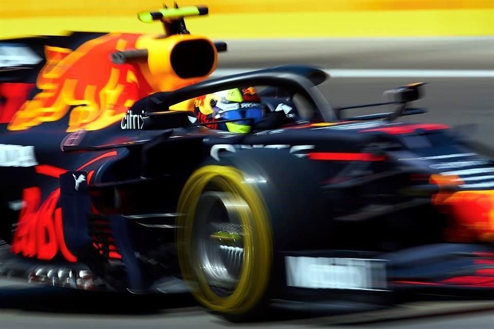 En Red Bull entienden que Sergio Pérez está adaptándose, pero luego de cuatro primeras carreras ya necesitan que dé pelea a los de arriba.