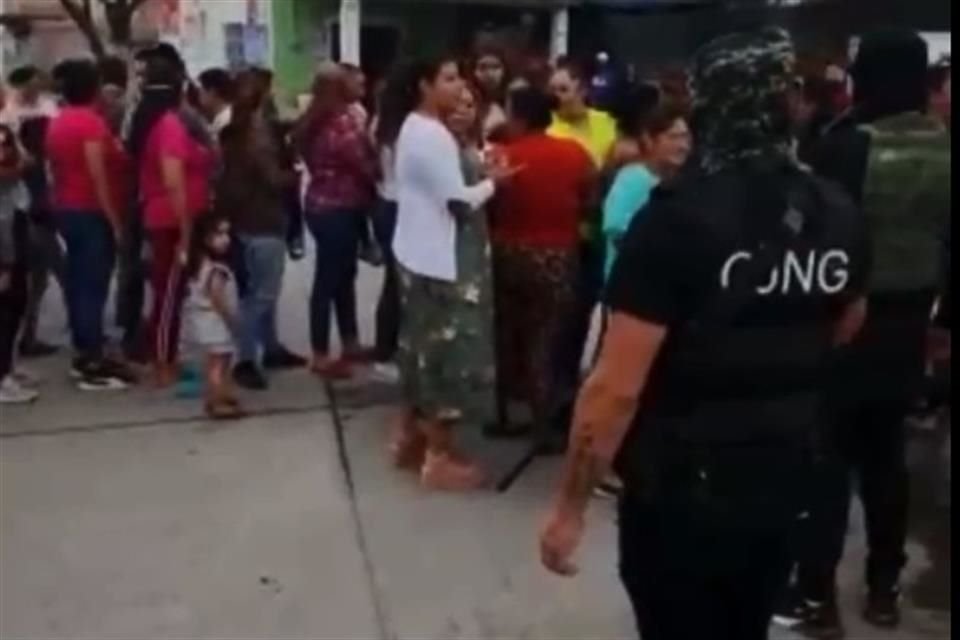 Entre las dádivas se ven estufas, pantallas y hasta algunos refrigeradores.