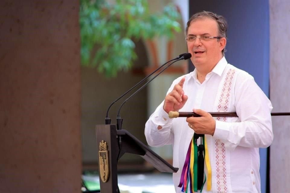 En Canciller Marcelo Ebrard justificó que asistir a eventos de Morena en sus días inhábiles no es un acto anticipado de campaña.