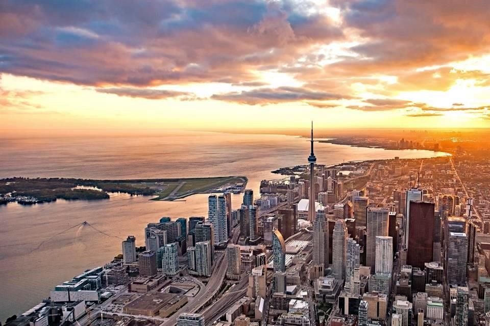 Compartimos contigo algunos motivos más que ideales para ir de inmediato a una ecléctica urbe: Toronto.