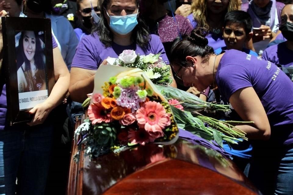 Amigos de Luz Raquel sufren por el discurso que revictimiza a las mujeres.