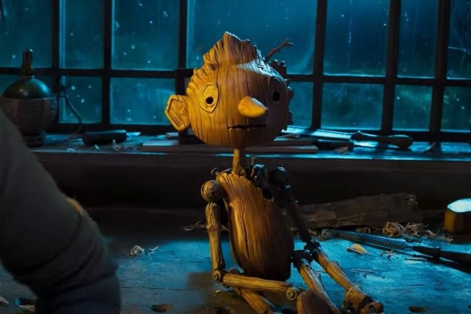 Netflix lanzó el primer trailer completo de la película Pinocho, de Guillermo del Toro y Mark Gustafson, el cual ofrece un primer vistazo a la marioneta cobrando vida.