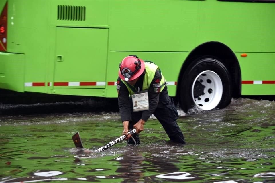 Las colonias más afectadas por las inundaciones de este miércoles son Arboledas, López Portillo, Zapotitlán, Santa Ana Poniente y La Conchita. 