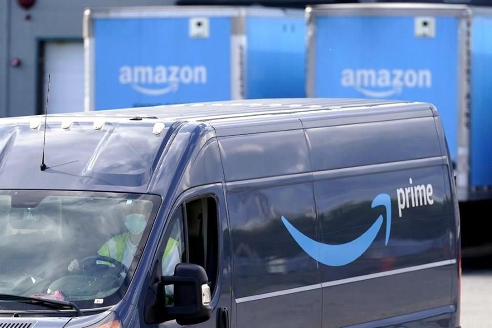 Para contrarrestar el aumento de los costos, Amazon dijo que subiría las tarifas de su servicio de entrega y streaming Prime en Europa hasta un 43 por ciento al año.