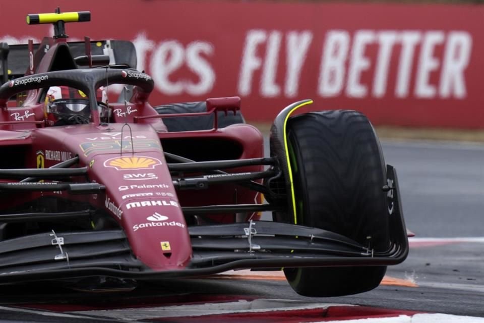 Carlos Sainz Jr. saldrá en segundo lugar, mientras que Charles Leclerc arrancará tercero.