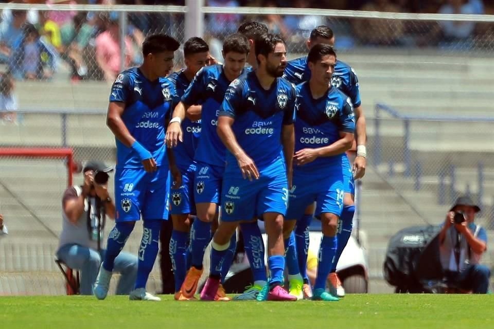 Sin merecerlo, Monterrey encontró el empate tras el autogol de Nico Freire.