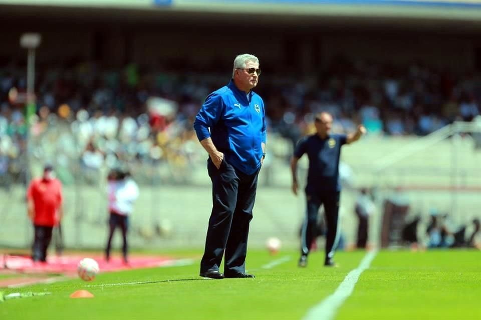 Víctor Manuel Vucetich planteó el partido a su manera y regresa a casa con un punto que sabe mucho.