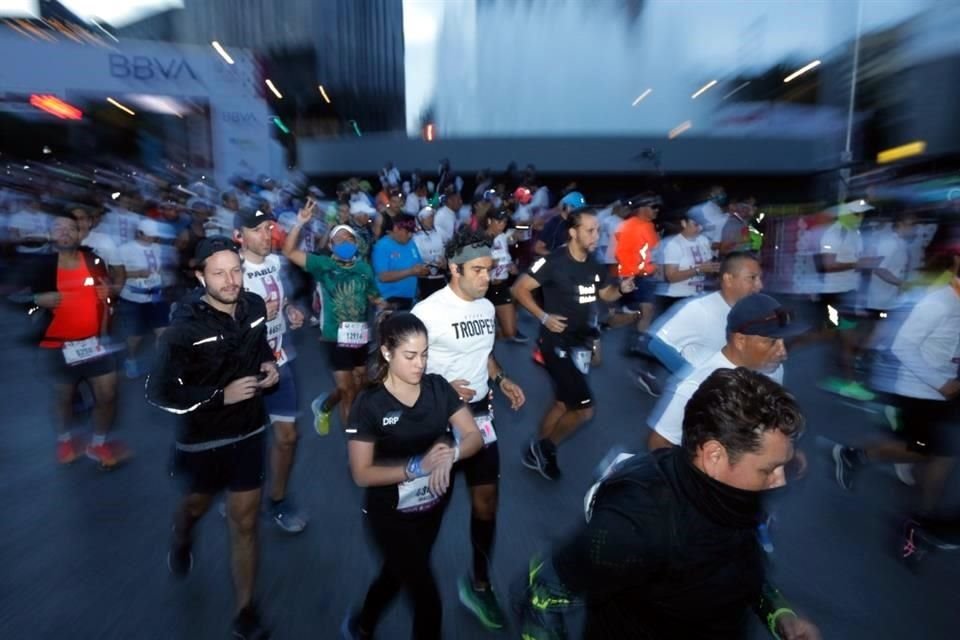 Con gran ánimo y esfuerzo se realizó el Medio Maratón de la CDMX 2022. Checa las mejores fotos del evento.